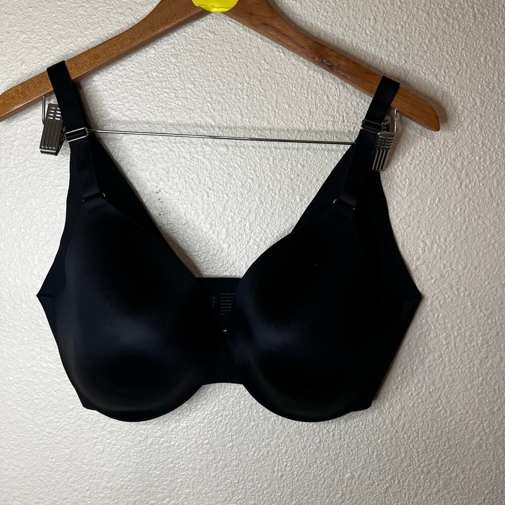 SOMA Black vanishing back full coverage t-shirt bra
38DDD